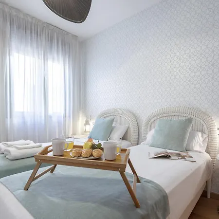 -malagasunapts-terrace,pool&park Apartamento