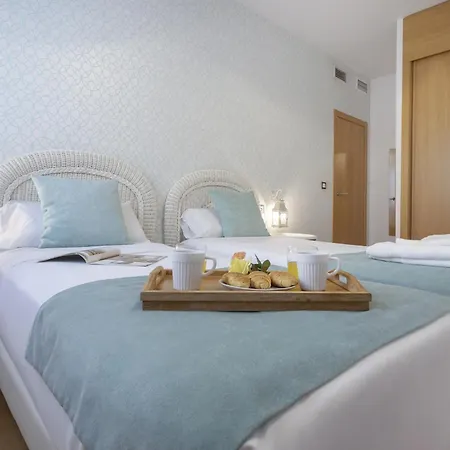 -malagasunapts-terrace,pool&park Apartamento *